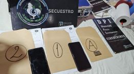 Los dispositivos secuestrados durante el operativo. 