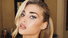 Adiós a las polleras clásicas: Marta Fort deslumbró con la mini cinturón que es tendencia este verano