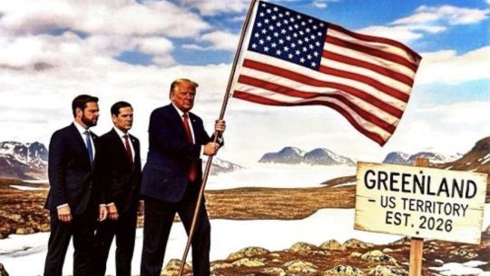 El presidente estadounidense, Donald Trump, difundió una imagen generada con IA en redes sociales en la que planta la bandera de EE.UU. en Groenlandia