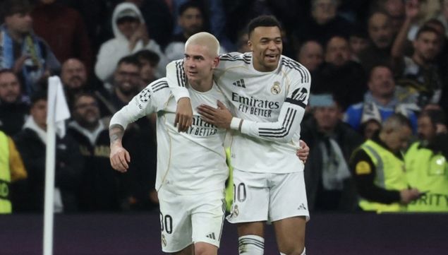 Franco Mastantuono y Kylian Mbappé en la UEFA Champions League