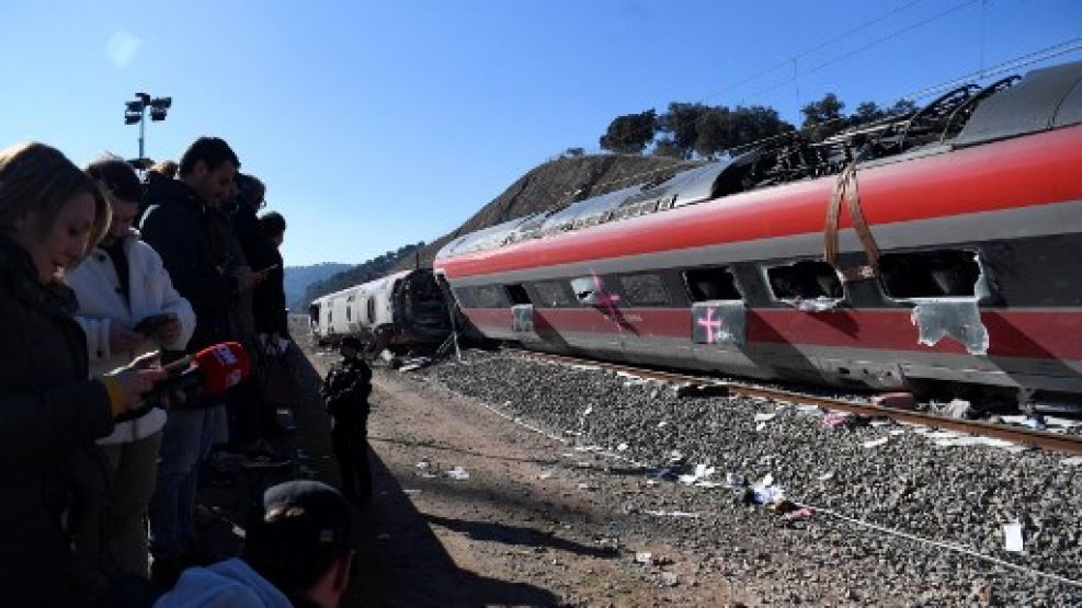 Tres días de luto en España: cuál fue la causa de la tragedia ferroviaria fatal.
