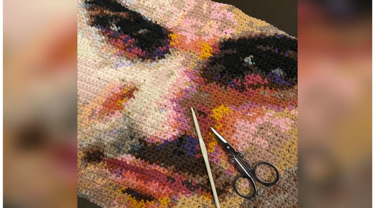 Pluviofilia Tejidos: el arte de transformar la nostalgia en prendas con alma