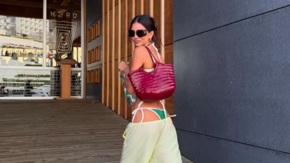ZAIRA NARA EN PUNTA DEL ESTE