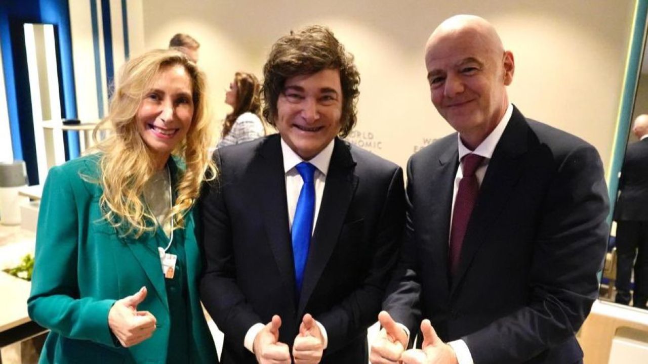 Karina Milei, Javier Milei y Gianni Infantino | Foto:CEDOC
