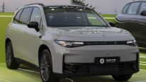 Leapmotor en la costa
