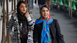 Las mujeres iraníes en el exilio cuentan cómo es vivir entre dos mundos