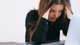 Porqué el desempleo juvenil triplica al de los mayores.