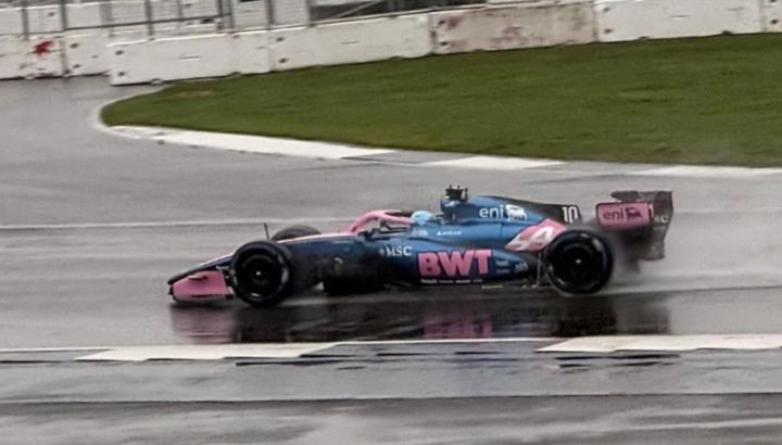 El nuevo auto de Alpine ya salió a pista y Colapinto espera por él