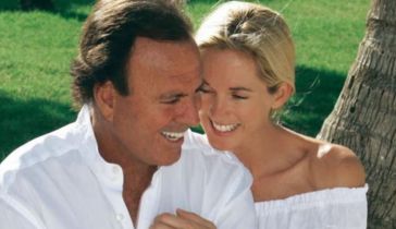 Julio Iglesias y su esposa