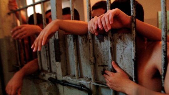 Hay más presos que lugar: el Gobierno extendió por dos años la emergencia penitenciaria federal