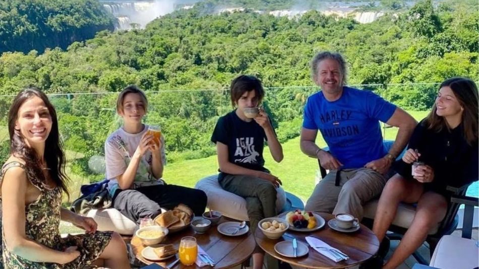 Facundo Arana y María Susini junto a sus hijos, Yaco, India y Moro