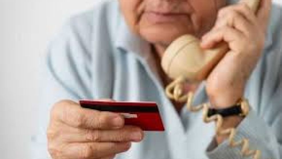 Cada vez más frecuentes las estafas a jubilados: ¿Cómo prevenirlas?