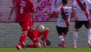 Mano de Campi en Barracas Central vs River Plate