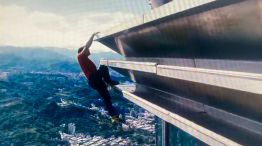  Alex Honnold escalando el edificio más alto de Taiwán