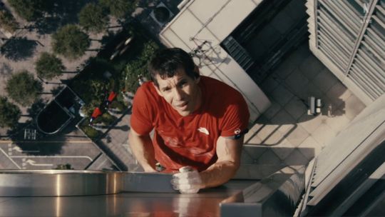 Los escalofriantes videos de Alex Honnold trepando el Taipéi 101 sin cuerdas ni arneses de seguridad