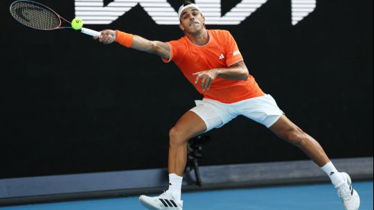 Fran Cerúndolo jugó bien, hizo un digno Australia, pero chocó con un Zverev implacable