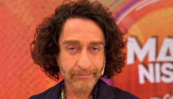 Quién es Alejandro Paker, el invitado de Juana Viale que estudió actuación para salir de la pobreza y terminó trabajando con De Niro