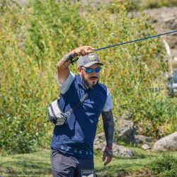 Las clínicas de fly casting ya alcanzaron localidades como Andacollo, Varvarco, Las Ovejas, Manzano Amargo, Caviahue, Picún Leufú, Loncopué, además de distintos puntos del Alto Neuquén, la Comarca, la Región Confluencia y el centro de la provincia. 