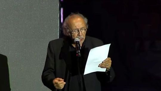 26-01-2026 Hugo Rivella poeta segunda noche Cosquín Folklore 2026