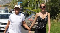 El paseo romántico de Eduardo y Elina Constantini en Punta del Este: tomados de la mano, almuerzo exquisito y muy cómplices