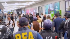 Expulsión y veto a extranjeros: las duras medidas migratorias que fijó Javier Milei
