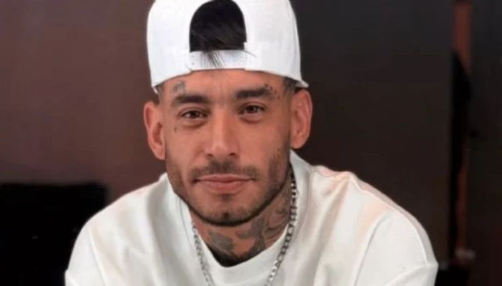 Ulises Bueno estaría saliendo con su community manager: "El romance empezó con quilombos"