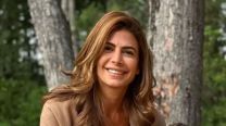 Lejos de Macri: Juliana Awada viajó al sur con amigas y volvió a marcar tendencia con sus looks