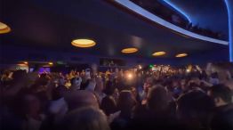 El presidente Javier Milei es ovacionado en su llegada al Teatro para ver a Fátima Flores 27012026