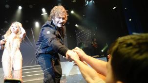 Javier Milei asistió al Teatro Roxy, donde Fátima Florez protagoniza el espectáculo “Fátima Universal”. 28012026