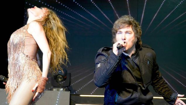 Javier Milei asistió al Teatro Roxy, donde Fátima Florez protagoniza el espectáculo “Fátima Universal”. 28012026