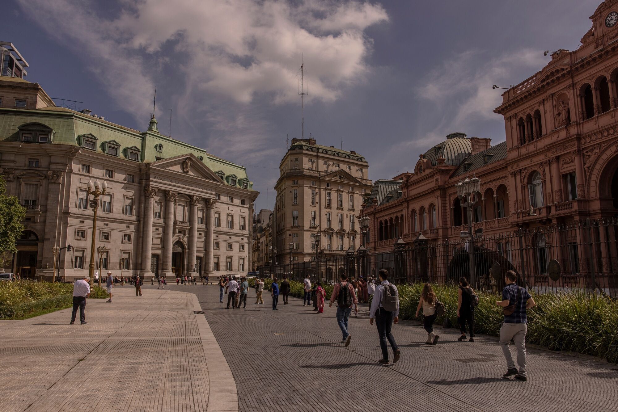 Argentina Debt Sale Tests Nascent Foreign Demand