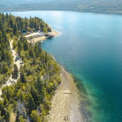 Experiencia Krugger: navegación, gastronomía y trekking en el paraíso del Parque Nacional Los Alerces.