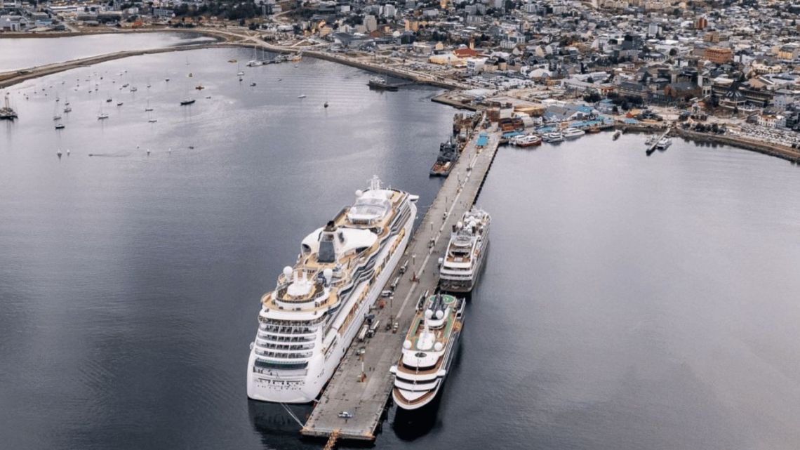 Governor cries foul as Milei puts Ushuaia port under trusteeship