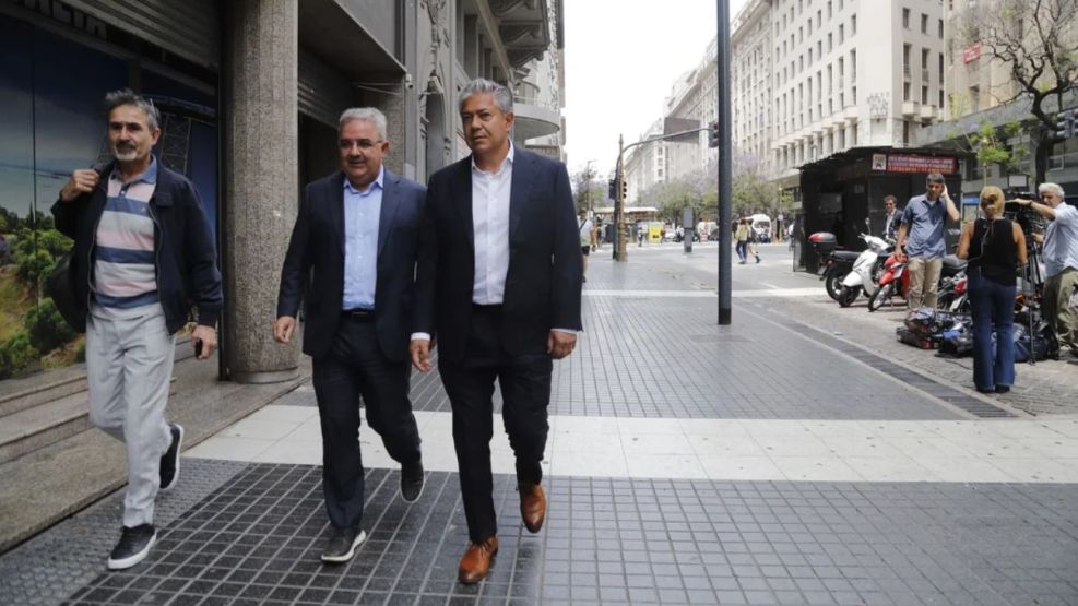 El gobernador de Catamarca, Raúl Jalil, y el mandatario de Neuquén, Rolando Figueroa