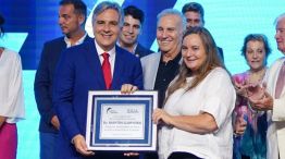 Pia Astori junto a Martín Llaryora