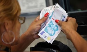 Oficializan el bono para jubilados y pensionados.