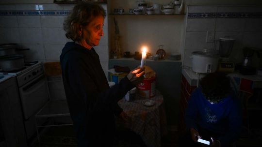 Cuba restablece la electricidad y vuelve a señalar las sanciones de EE.UU. por la crisis energética