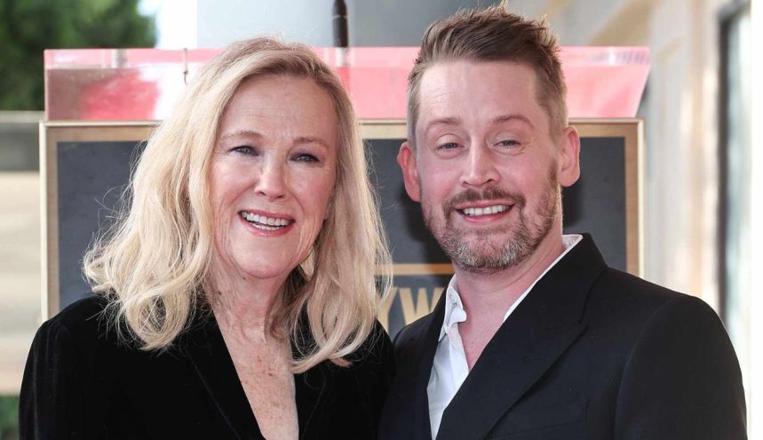 Macaulay Culkin y Catherine O'Hara