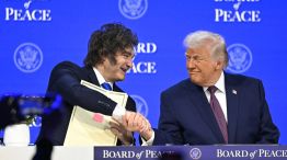 ültima cita en Davos. Milei firmó el ingreso al Board of Peace.