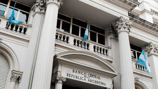 El Banco Central compró US$ 76 millones pero las reservas perforaron los US$ 45.000 millones