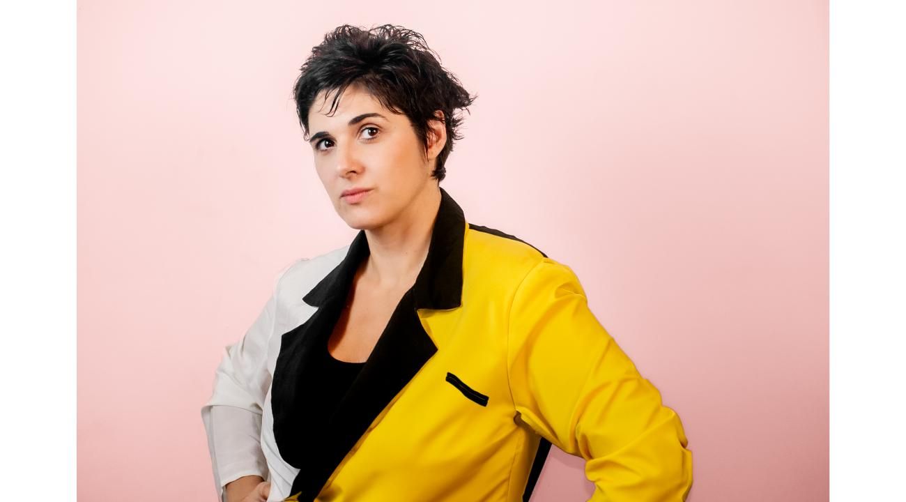 Ariana Caruso y el arte de entrenar la presencia: cuerpo, voz, energía y acción en escena