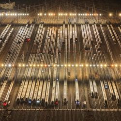 Vista aérea tomada con un dron de trenes de alta velocidad en un depósito de mantenimiento, en Guangzhou, en la provincia de Guangdong, en el sur de China. | Foto:Xinhua/Deng Hua