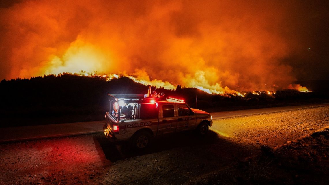 Fires in Patagonia: Flames continue to spread, 50,000 hectares destroyed