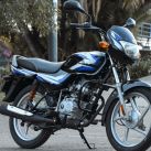 Bajaj lanza en Argentina la nueva Boxer CT100: eficiencia y autonomía récord