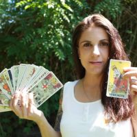 ¿Por qué el tarot volvió a ser tendencia en los últimos años y qué se busca realmente en una lectura?