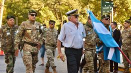 Desfile por el aniversario de Resistencia. 
