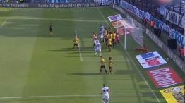 Golazo de Nicolás Barros Schelotto