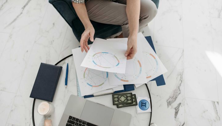 4 maneras de practicar la gratitud: háblate más bonito, se amable y más