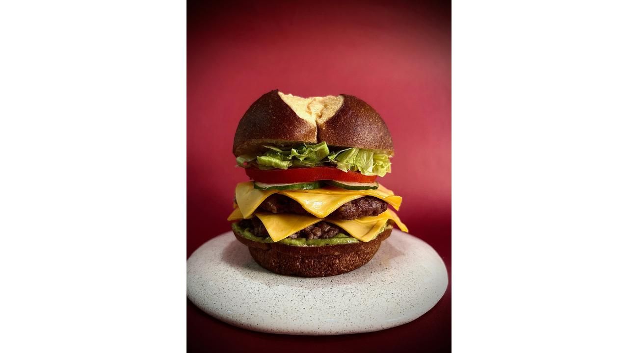 Sandwichs en Pan de Pretzel, La Gloria vuelve a marcar tendencia en Zona Sur