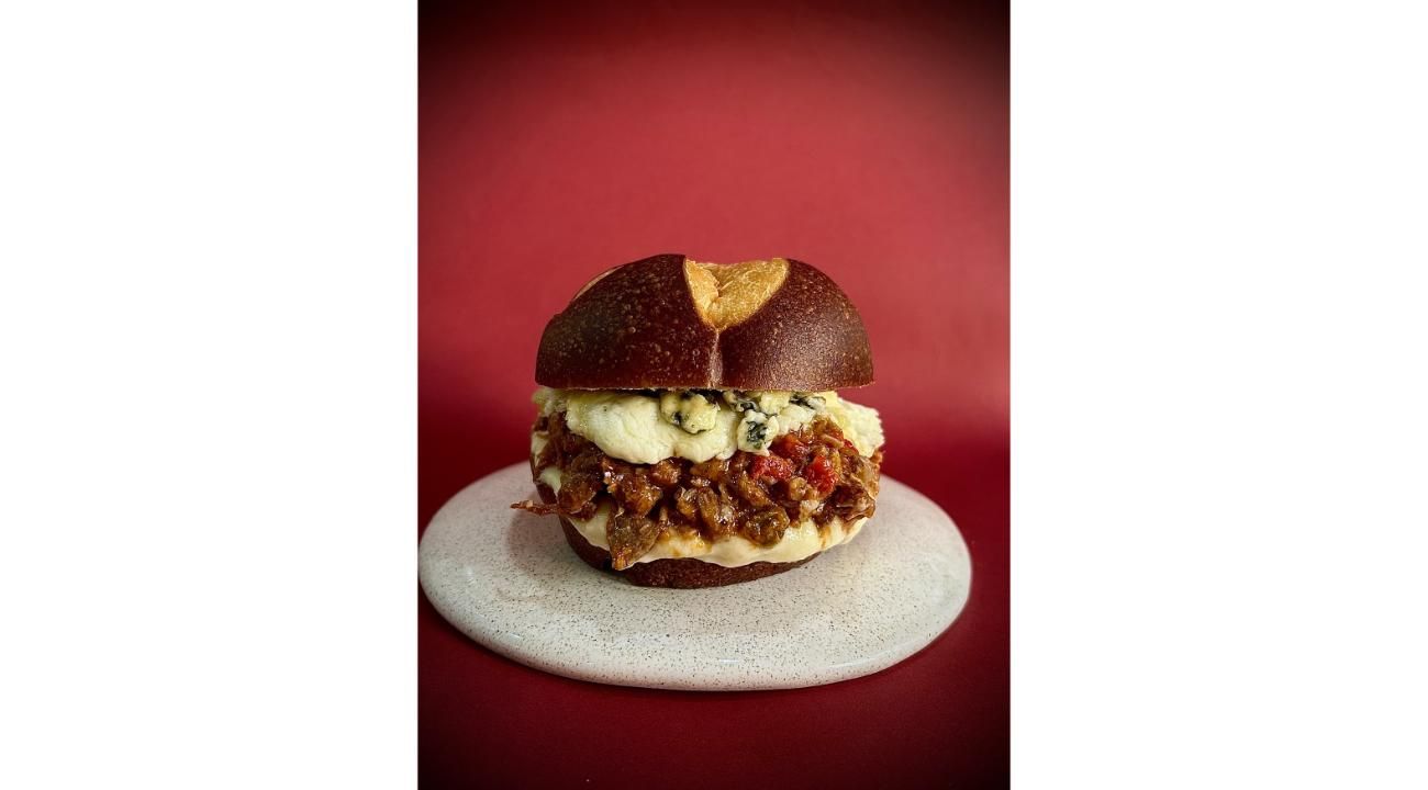 Sandwichs en Pan de Pretzel, La Gloria vuelve a marcar tendencia en Zona Sur